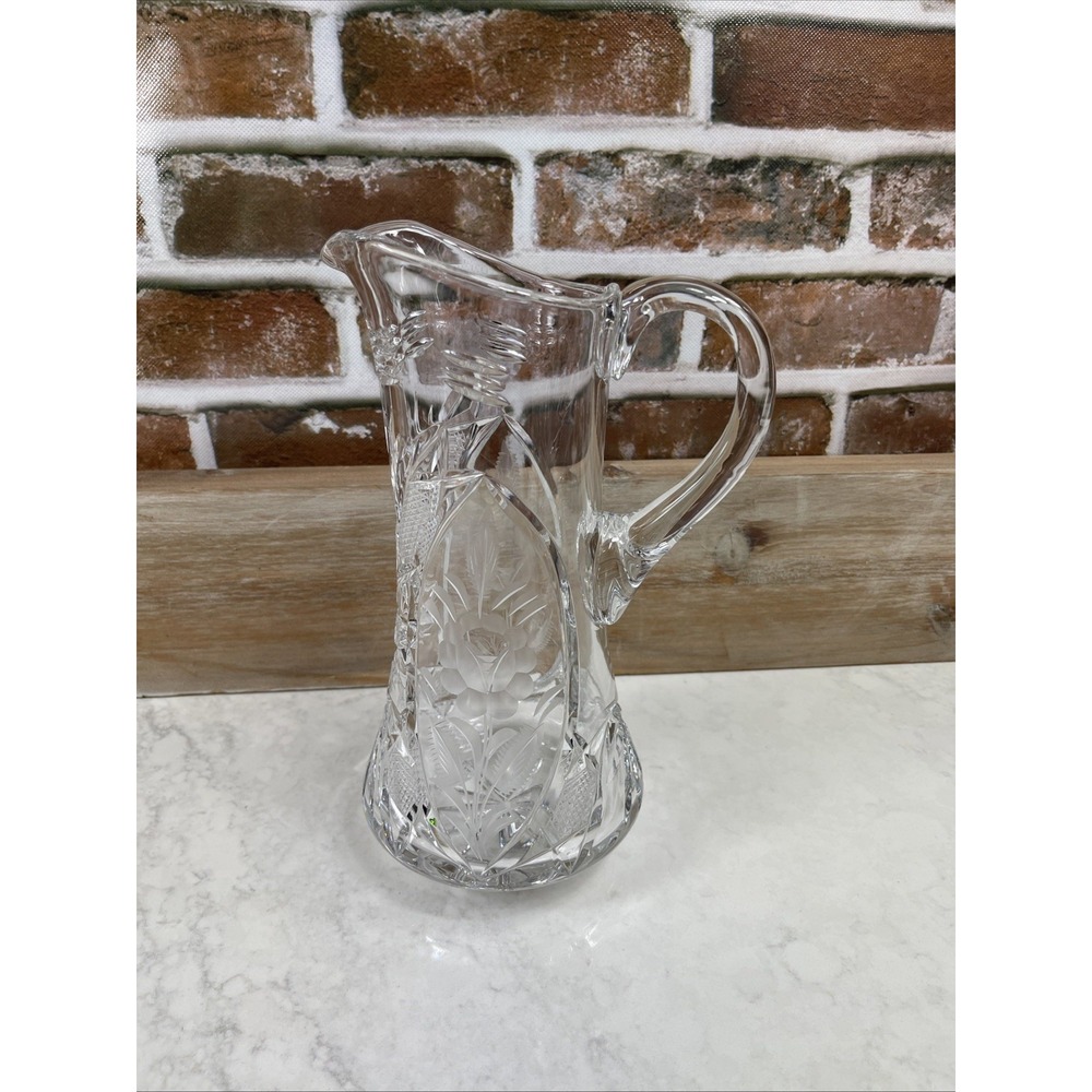 Crystal, Floral Pitcher w/ Handle 2 Qt 9.75 in Flower Theme